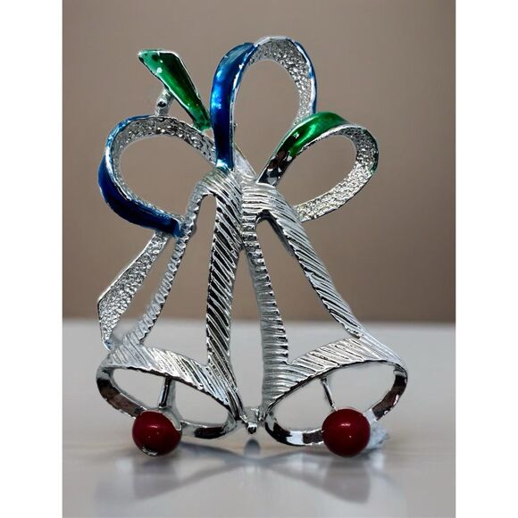 Vintage Gerry’s Christmas Brooch Set – 5 Holiday Pins: Bells, Reindeer, tree - Picture 10 of 15